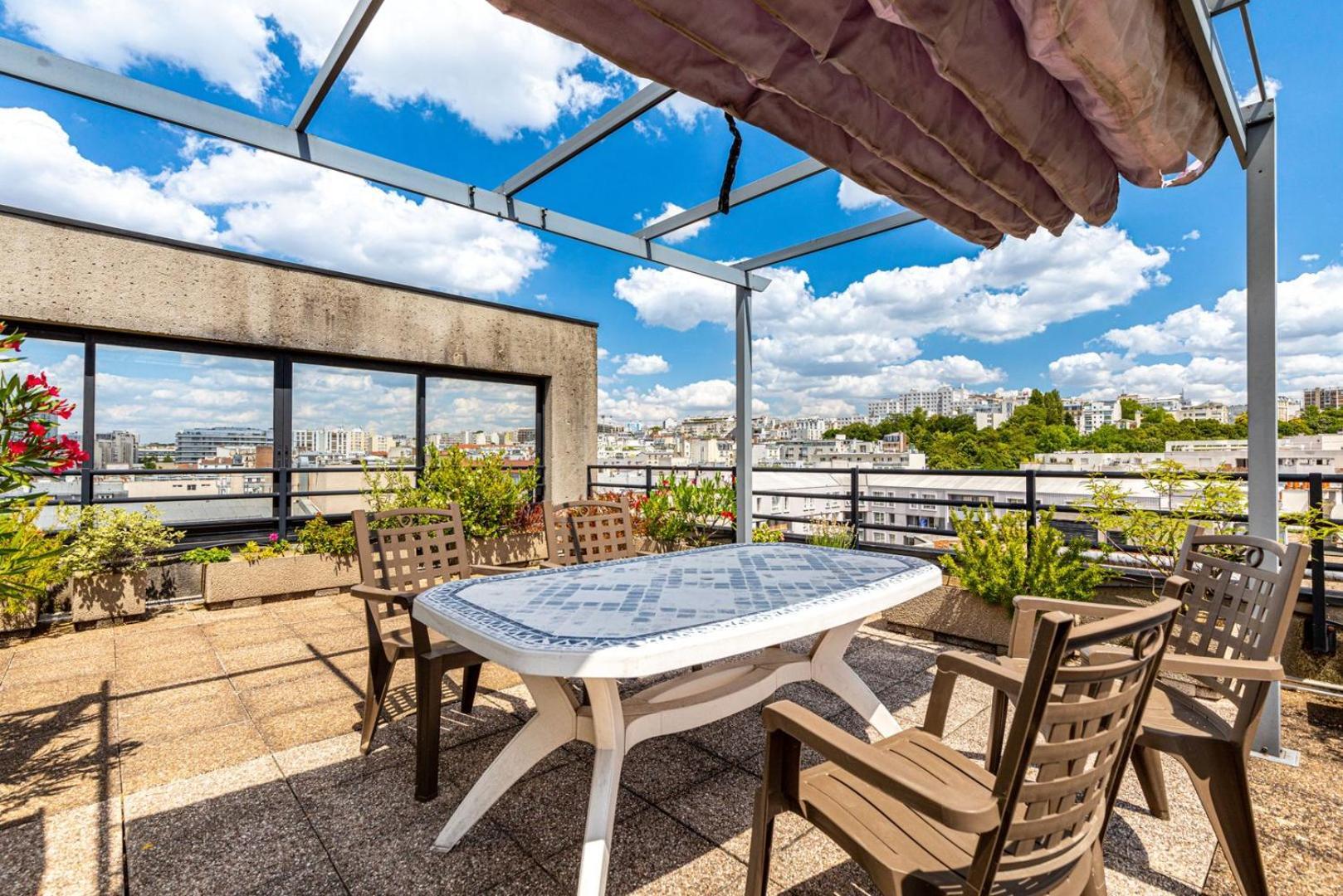 Appartamento Guestready - Duplex Avec Terrasse Privee Parigi